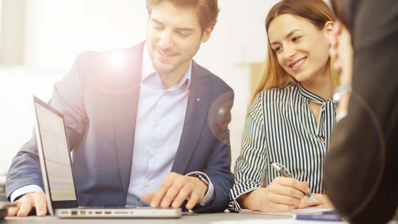 Bild Beratung Firmenkunden 800px